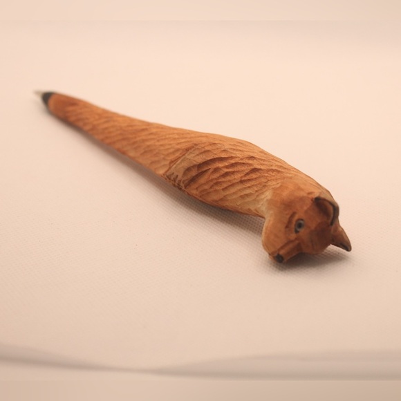 🍀 3/$15 Handcrafted Wooden Carving Animal Novelty Pen - Picture 1 of 4